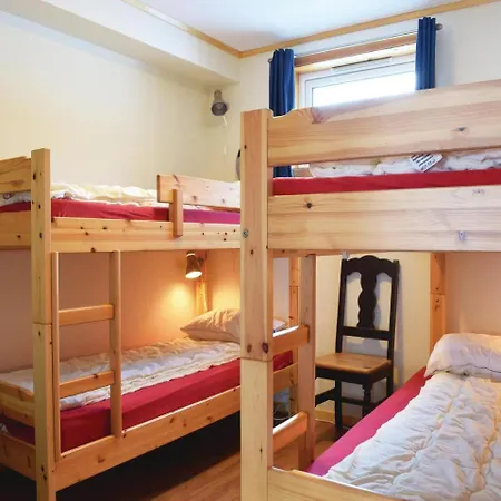 Three-bedroom In Apartmán